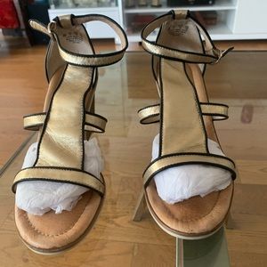 Shoes by Dr. Seuss size 8 Harley war